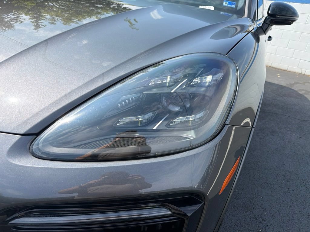 Used 2023 Porsche Cayenne GTS AWD/4WD image 9