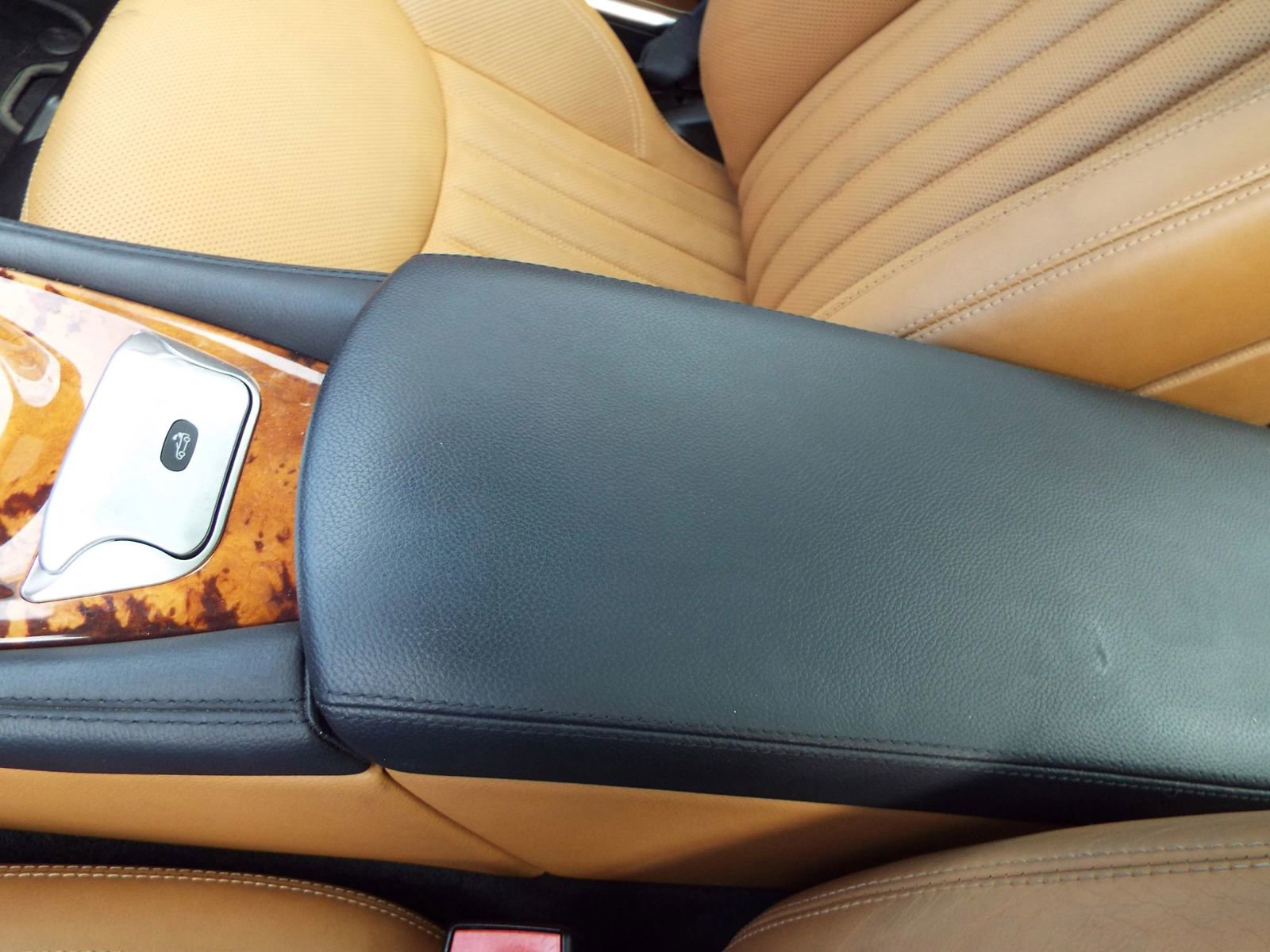 Used 2011 Mercedes-Benz SL 550 image 26