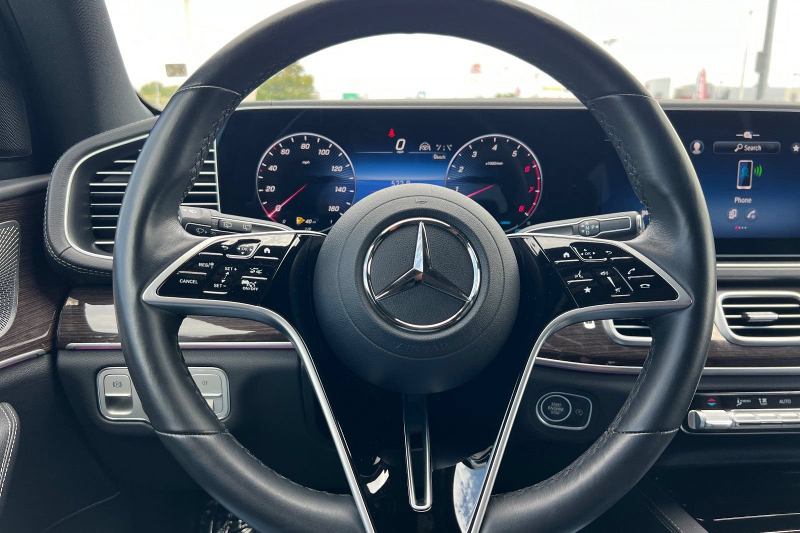 Used 2025 Mercedes-Benz GLS 450 4MATIC image 28