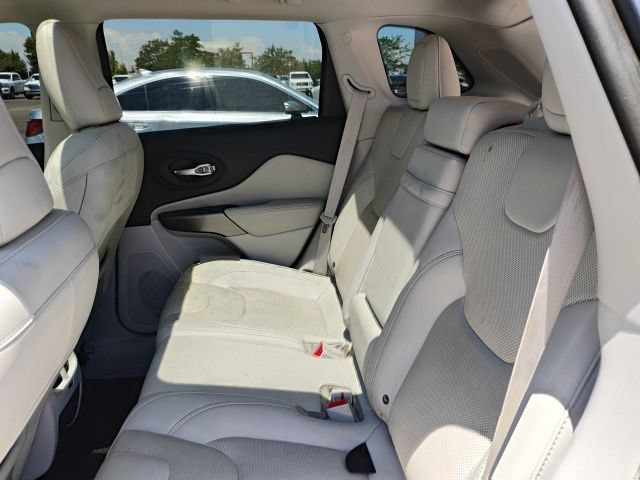 Used 2019 Jeep Cherokee Limited w/ Trailer Tow Group AWD/4WD image 11