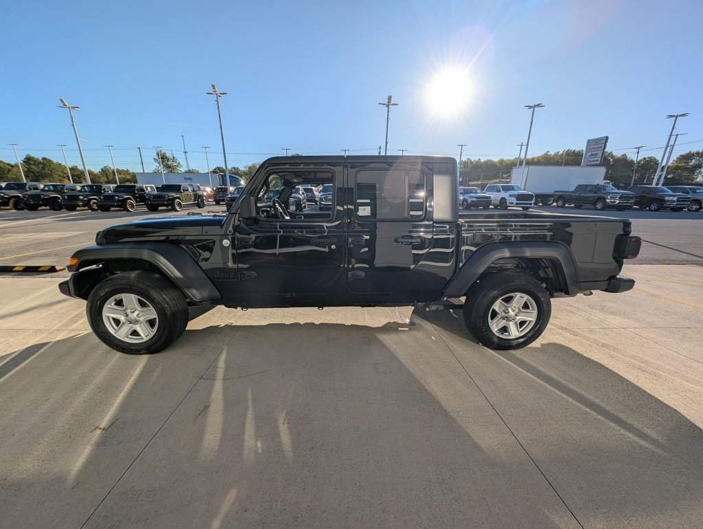 Used 2020 Jeep Gladiator Sport w/ Quick Order Package 24S image 8
