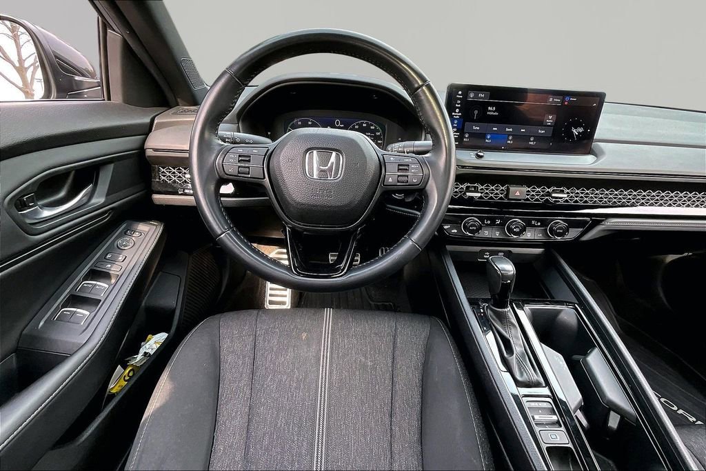 Used 2023 Honda Accord Sport image 9