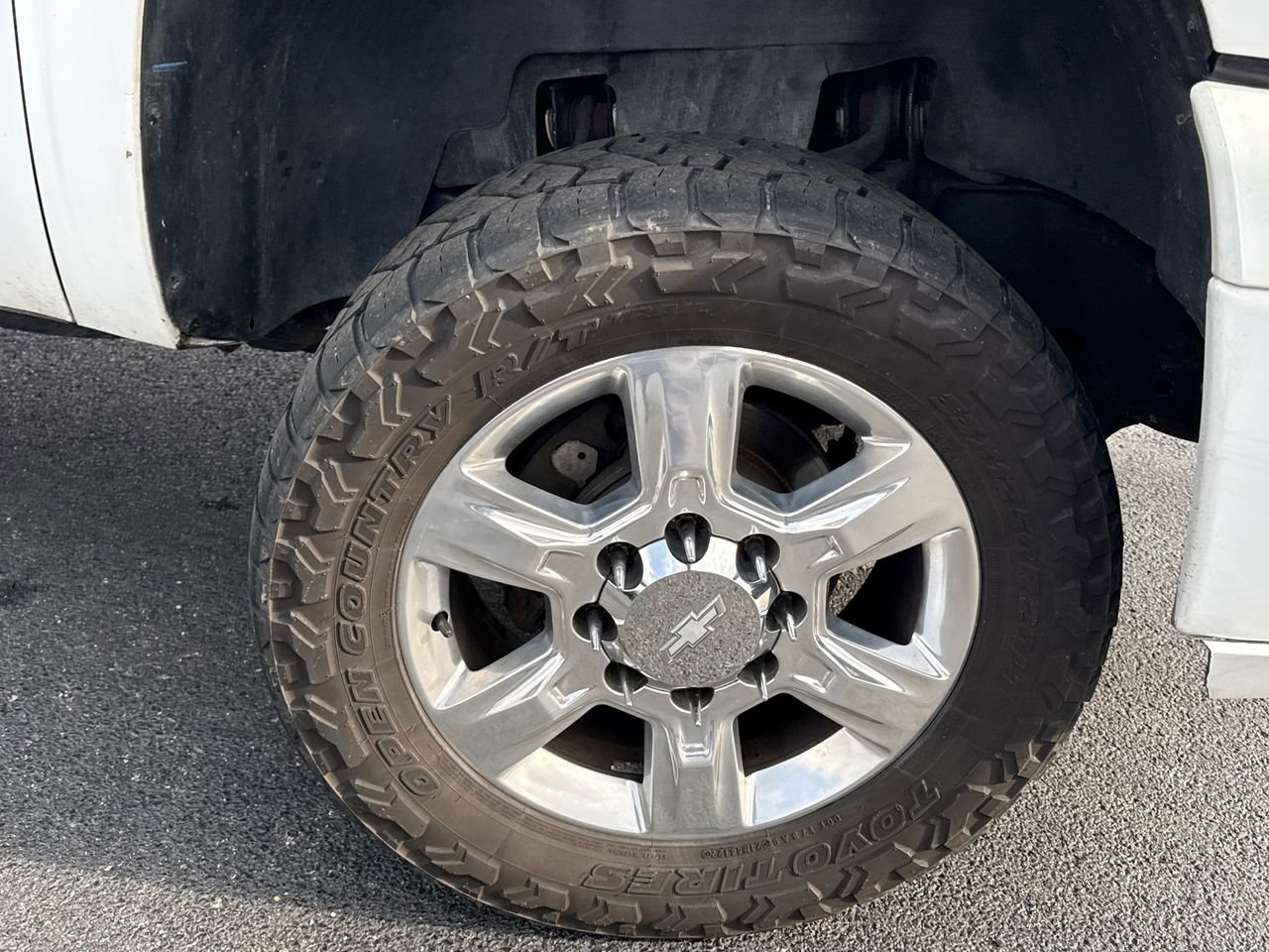 Used 2013 Chevrolet Silverado 2500 LTZ w/ LTZ Plus Package image 9