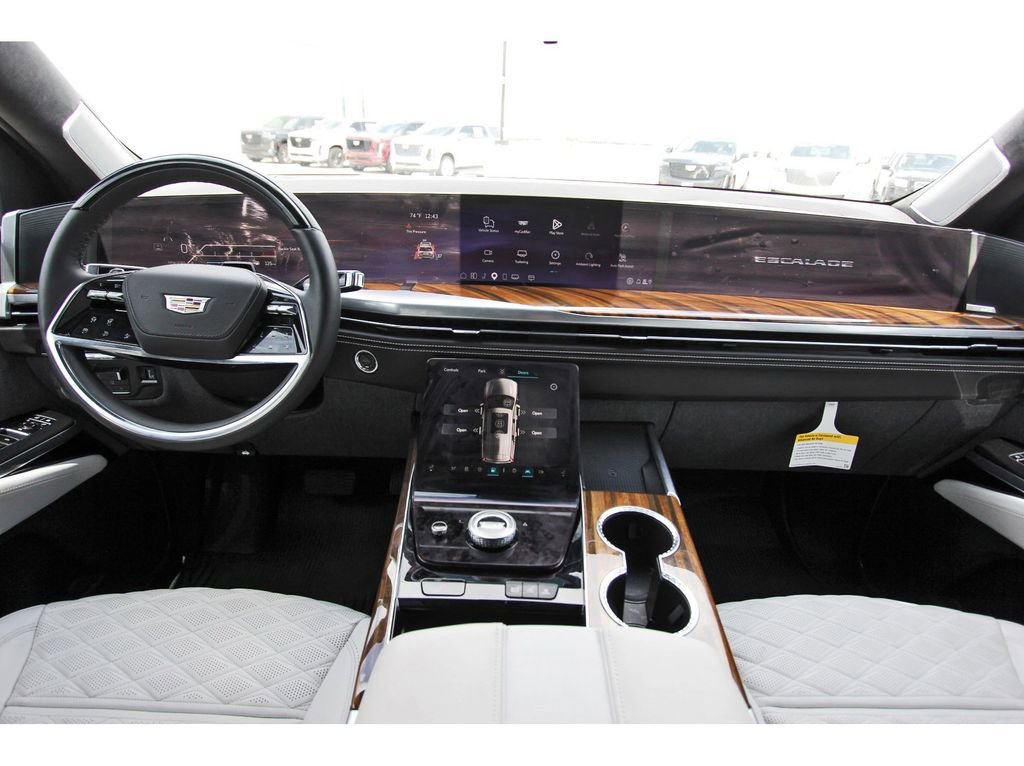 Used 2026 Cadillac Escalade ESV Platinum Luxury w/ LPO, Floor Liner Package AWD/4WD image 9