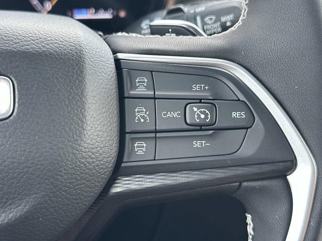 New 2025 Jeep Grand Cherokee Laredo X w/ Luxury Tech Group I image 32