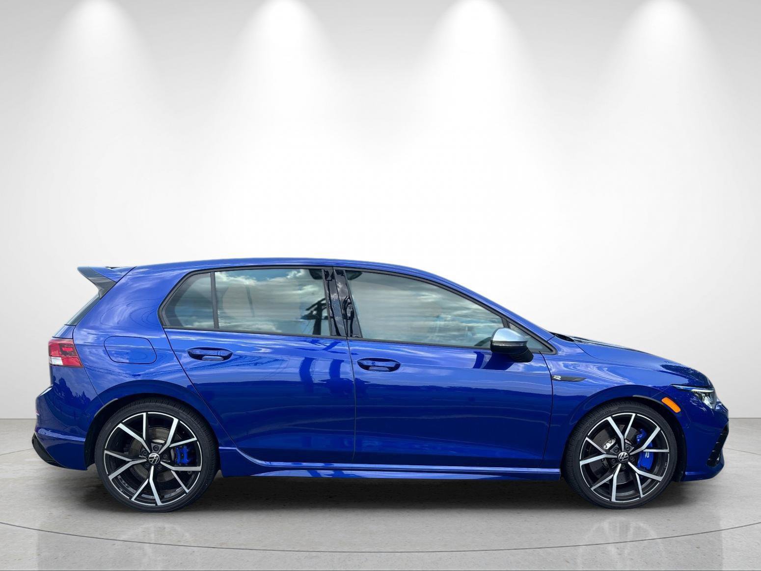 Used 2024 Volkswagen Golf R AWD/4WD image 6