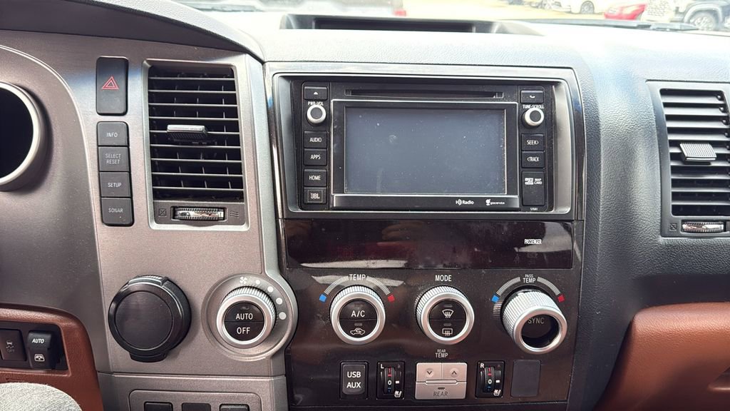 Used 2014 Toyota Sequoia Platinum RWD image 9