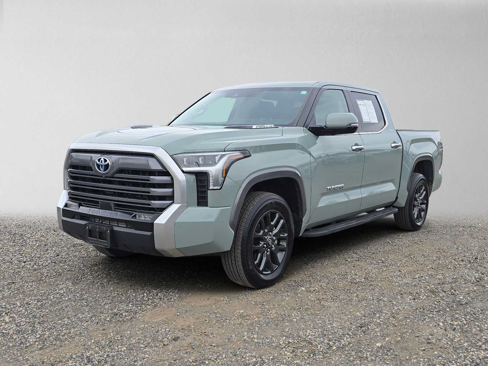 Used 2024 Toyota Tundra Limited AWD/4WD image 9
