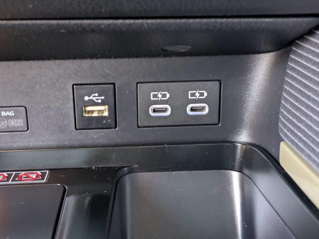 Used 2025 Toyota Camry SE FWD image 21