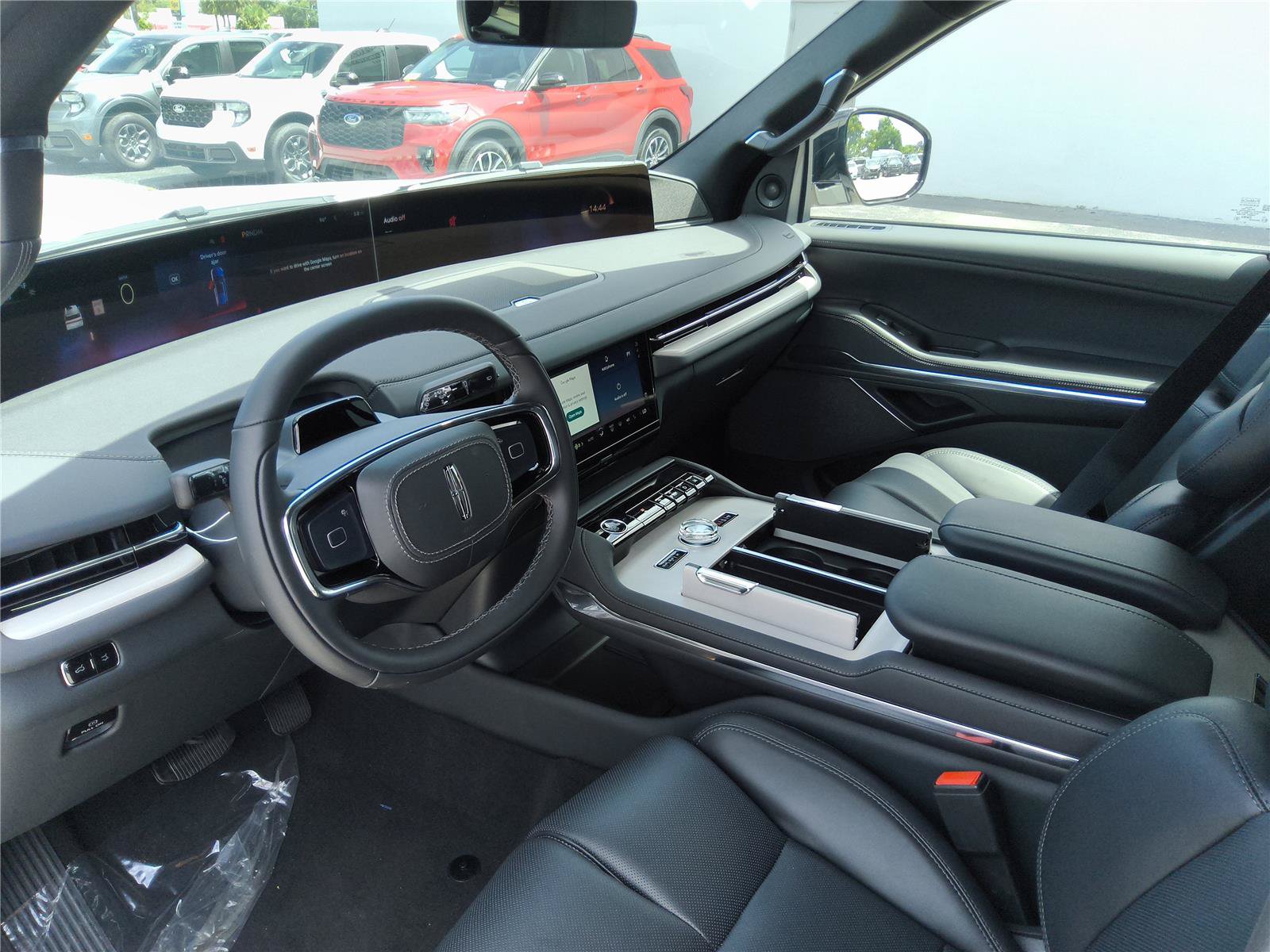 New 2027 Lincoln Navigator Reserve w/ Jet Appearance Package RWD image 13