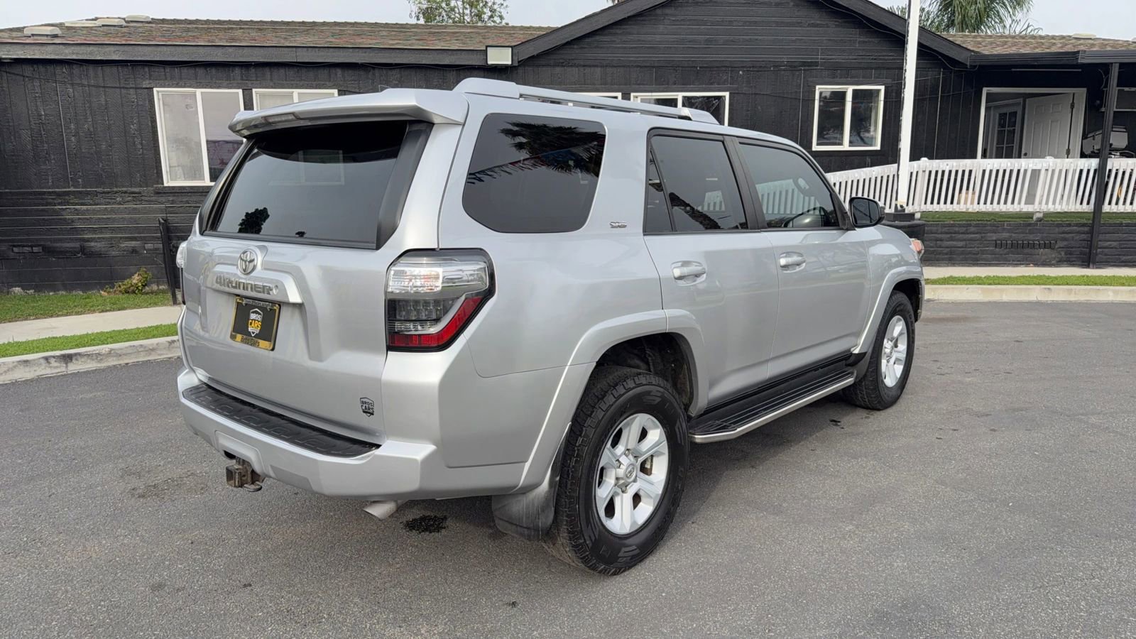Used 2016 Toyota 4Runner SR5 image 8