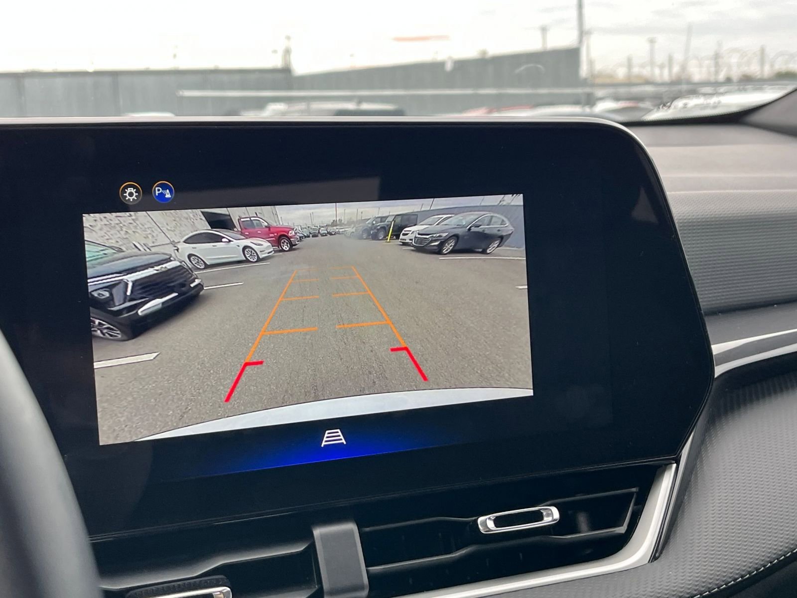 Used 2025 Chevrolet Equinox LT image 17