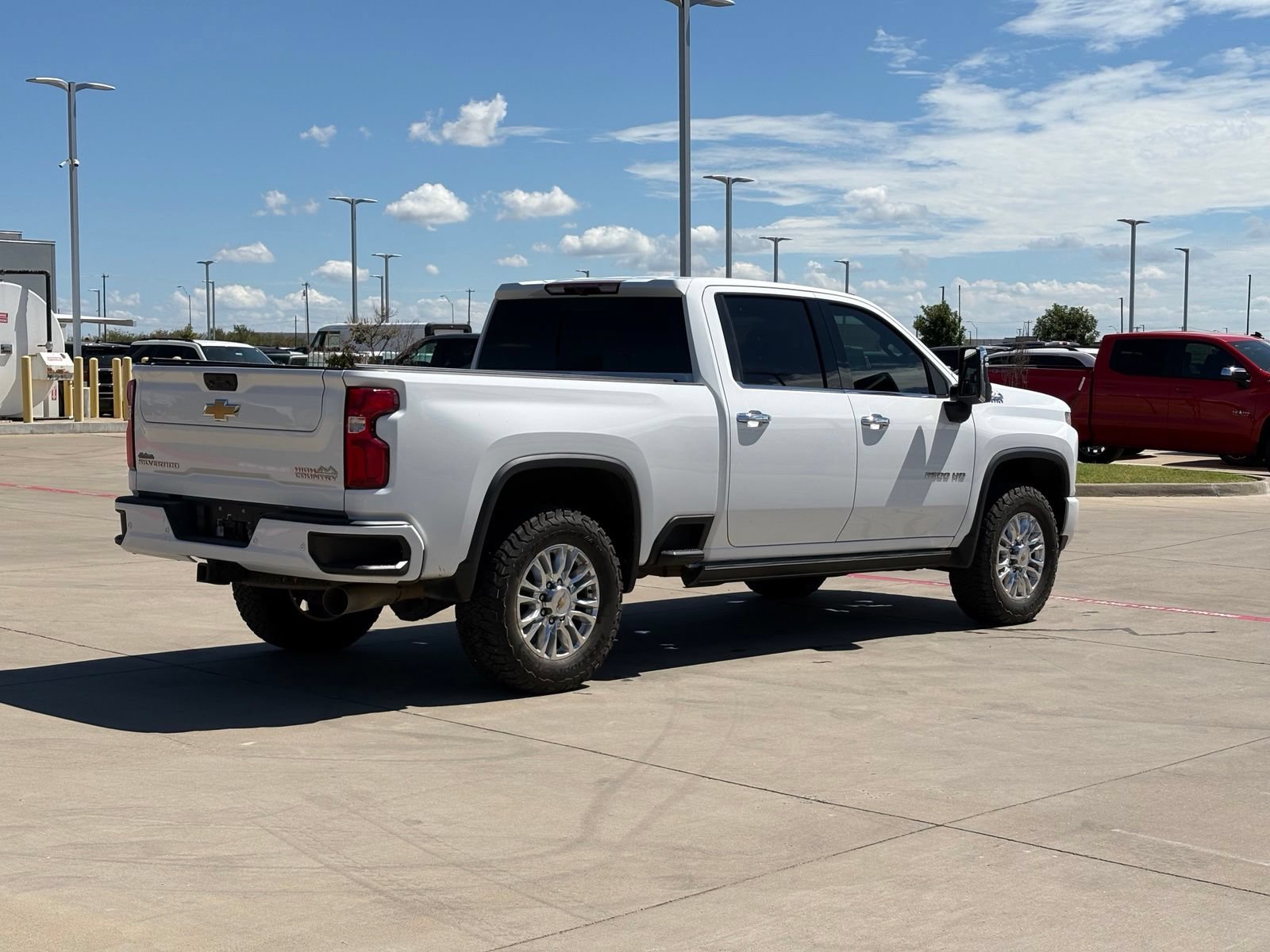 Used 2022 Chevrolet Silverado 2500 High Country w/ Safety Package II AWD/4WD image 7