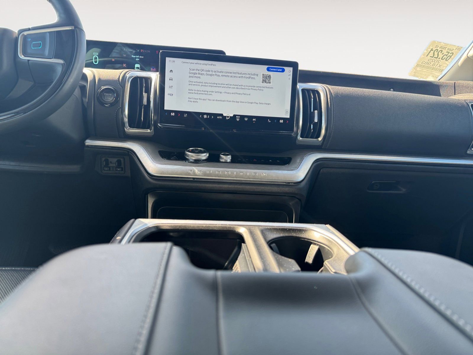 Used 2025 Ford Expedition Platinum image 11