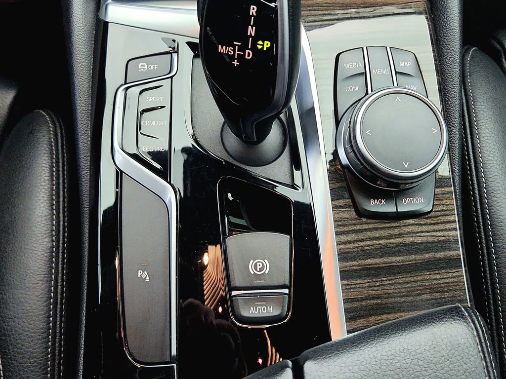 Used 2019 BMW 530i xDrive w/ Convenience Package AWD/4WD image 21