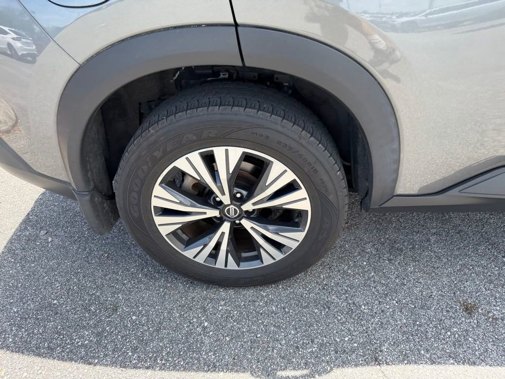 Used 2021 Nissan Rogue SV FWD image 5