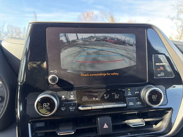 Used 2024 Toyota Highlander LE image 28