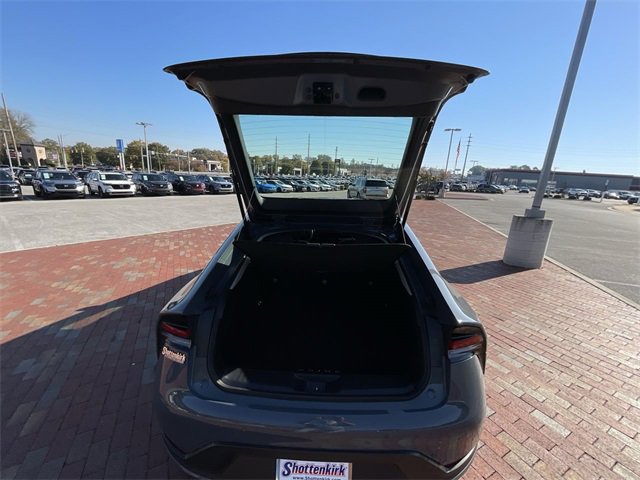 Used 2023 Toyota Prius LE image 27