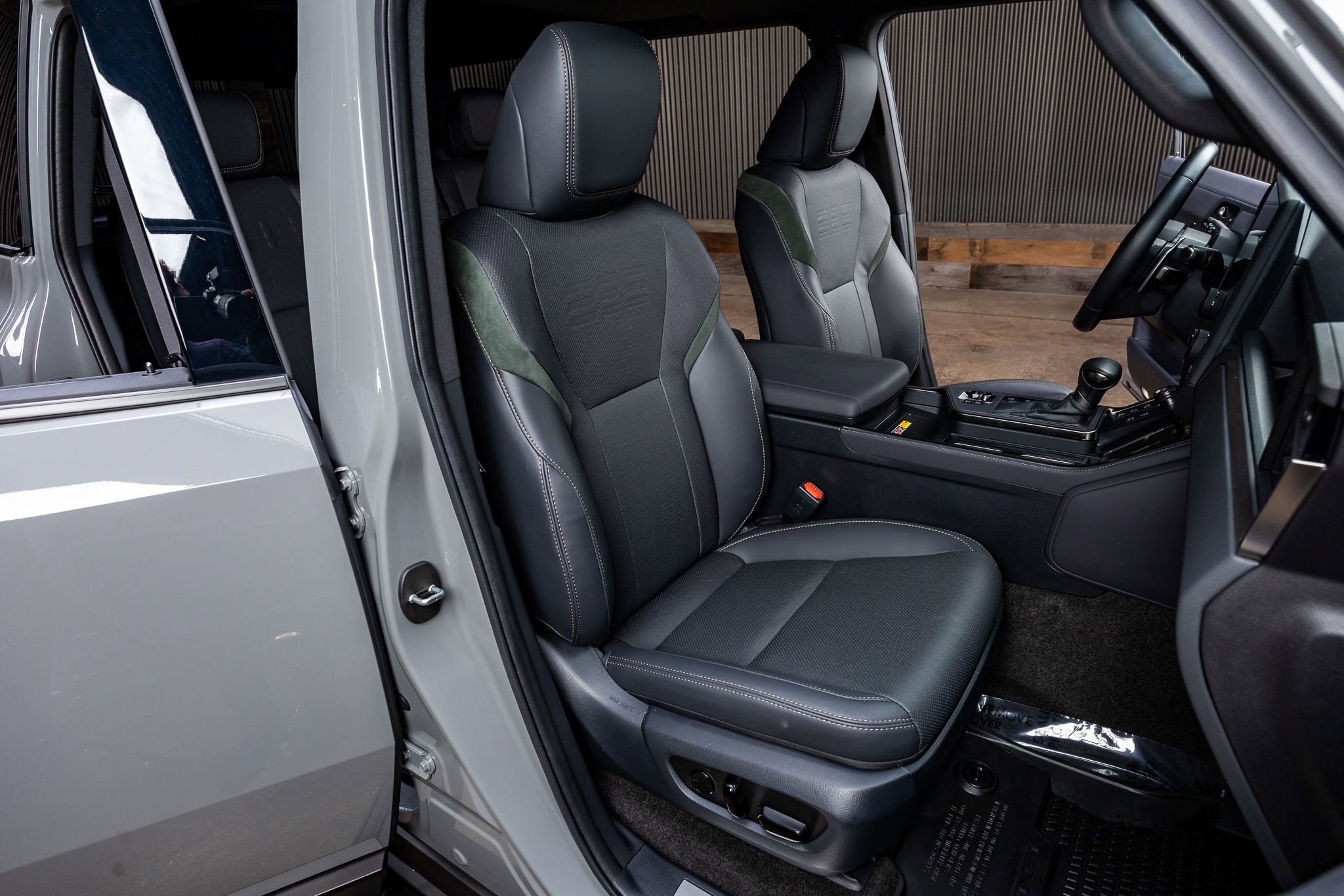 Used 2025 Lexus GX 550 550 Overtrail+ image 31