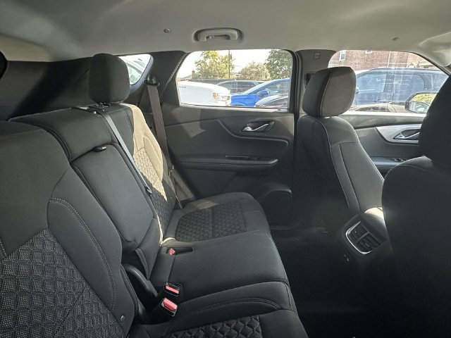 Used 2022 Chevrolet Blazer LT FWD image 3