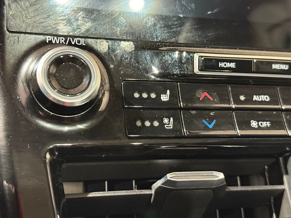 Used 2022 Toyota Highlander Platinum AWD/4WD image 32