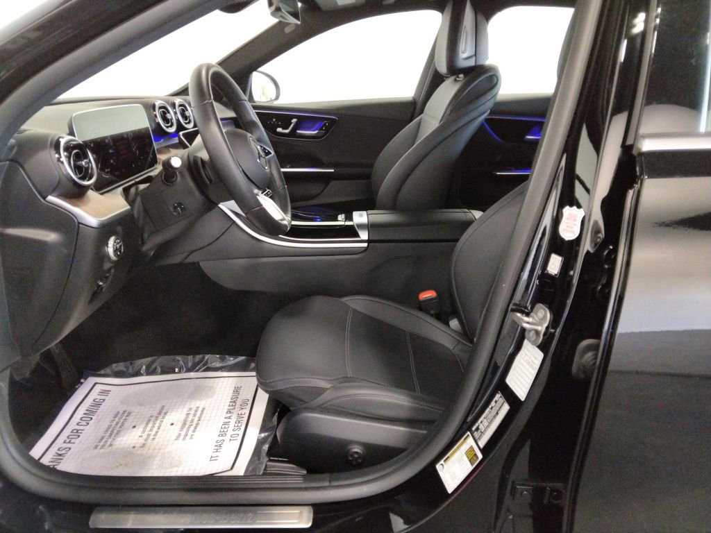 Used 2025 Mercedes-Benz C 300 4MATIC Sedan image 31