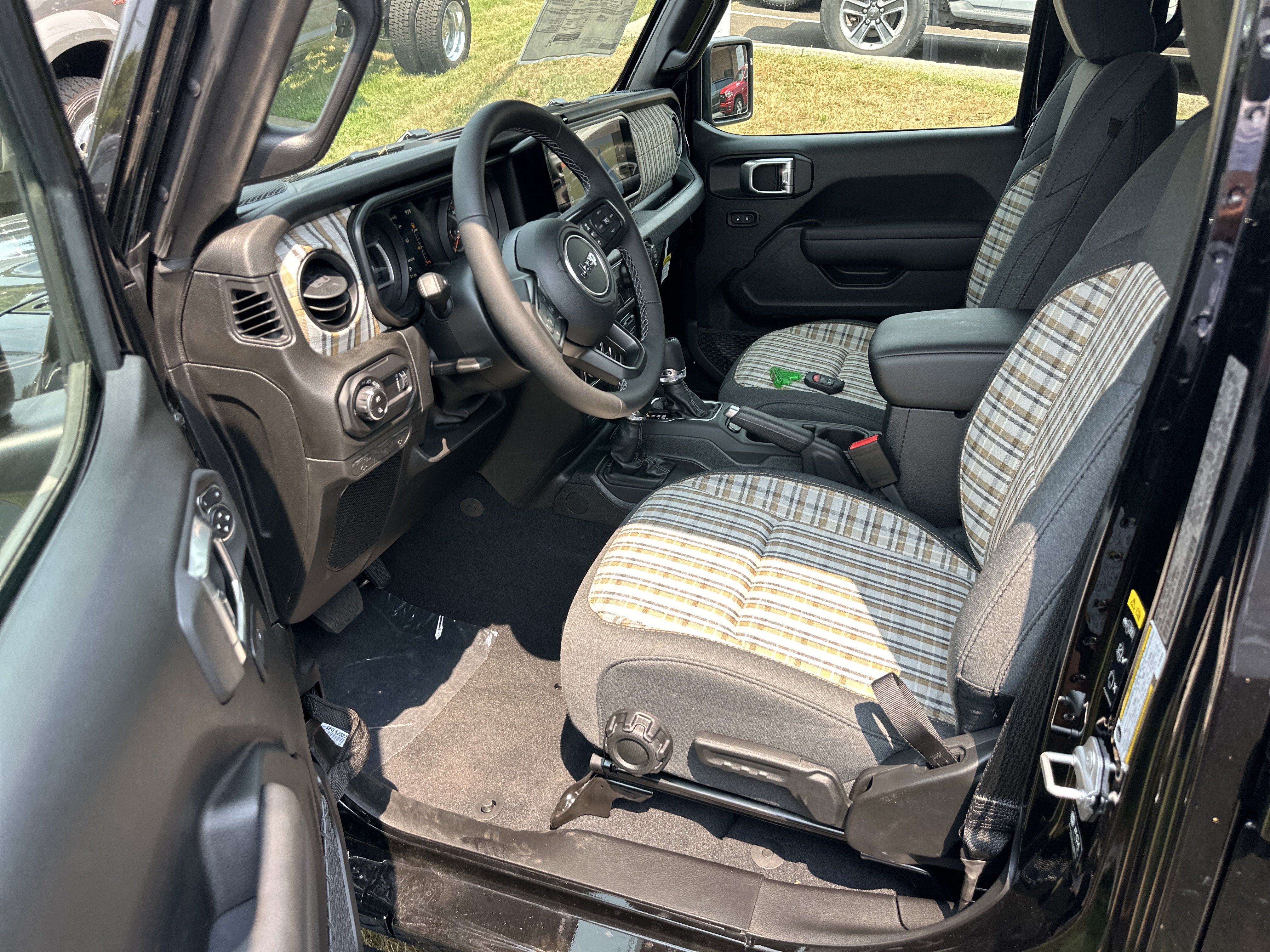 New 2026 Jeep Gladiator Sport AWD/4WD image 25