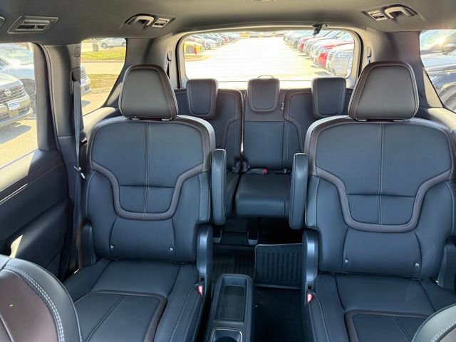 New 2025 Nissan Armada SL w/ Captain's Chari Seat Package image 25