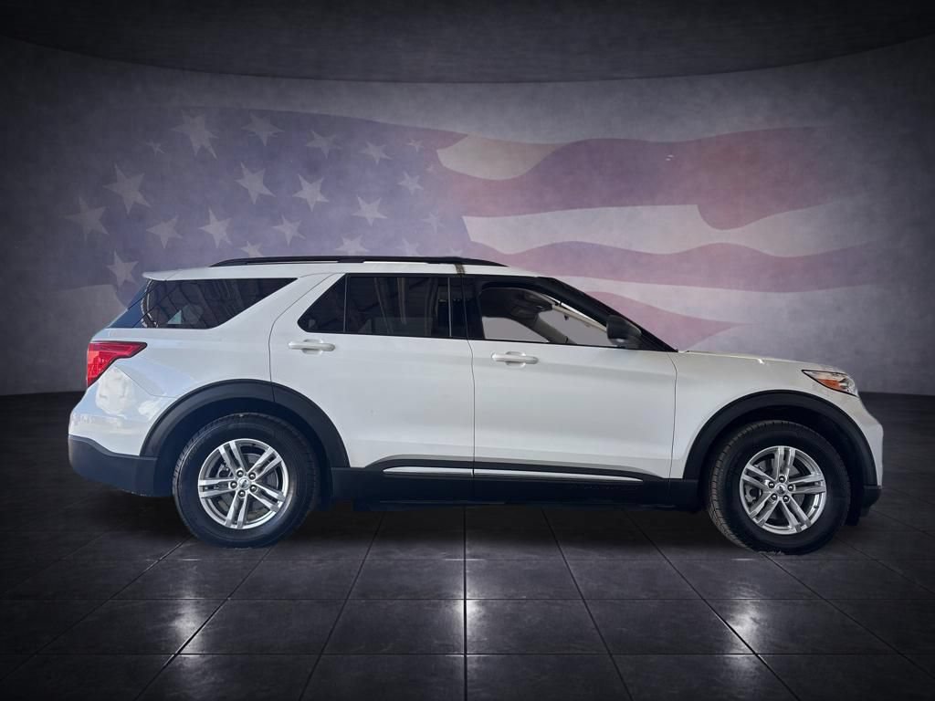 Used 2023 Ford Explorer XLT RWD image 4