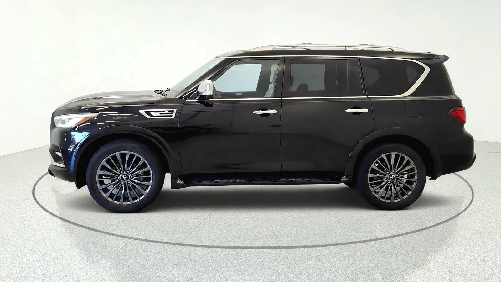 Used 2024 INFINITI QX80 Sensory w/ Cargo Package AWD/4WD image 5