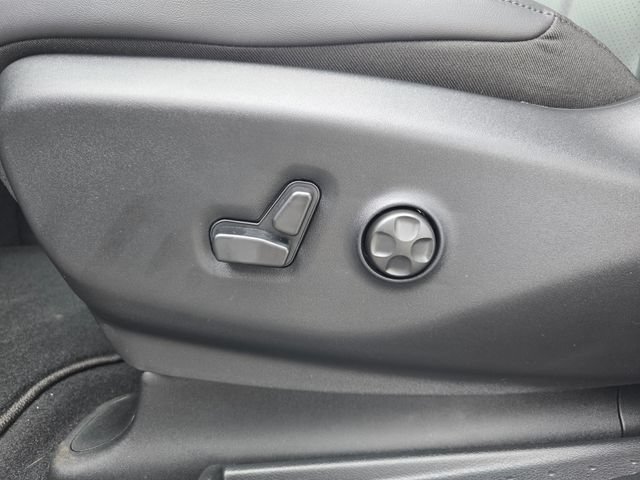 New 2027 Chrysler Pacifica LX FWD image 10