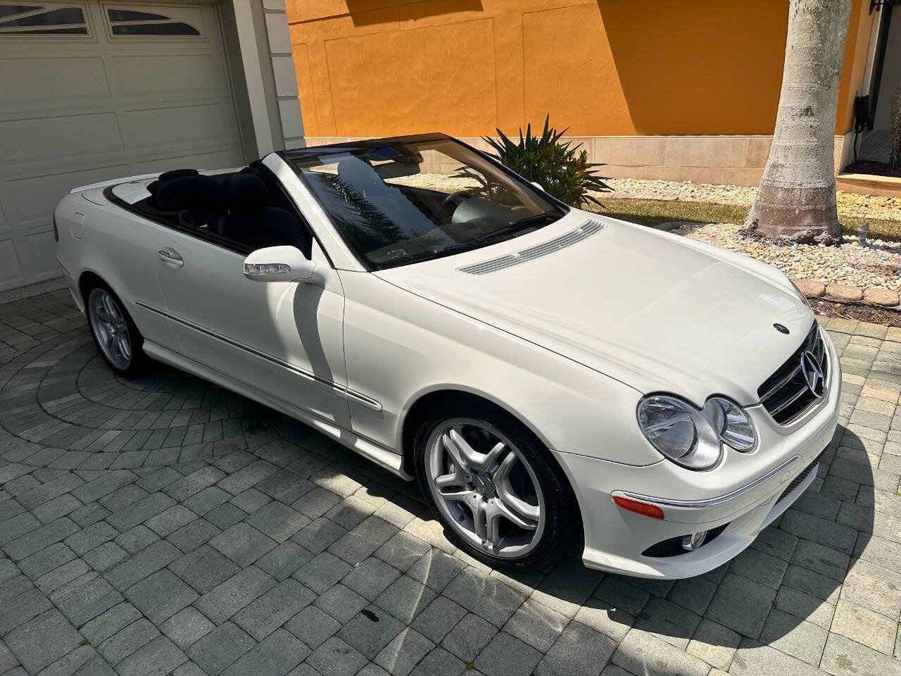 Used 2009 Mercedes-Benz CLK 550 Cabriolet image 35
