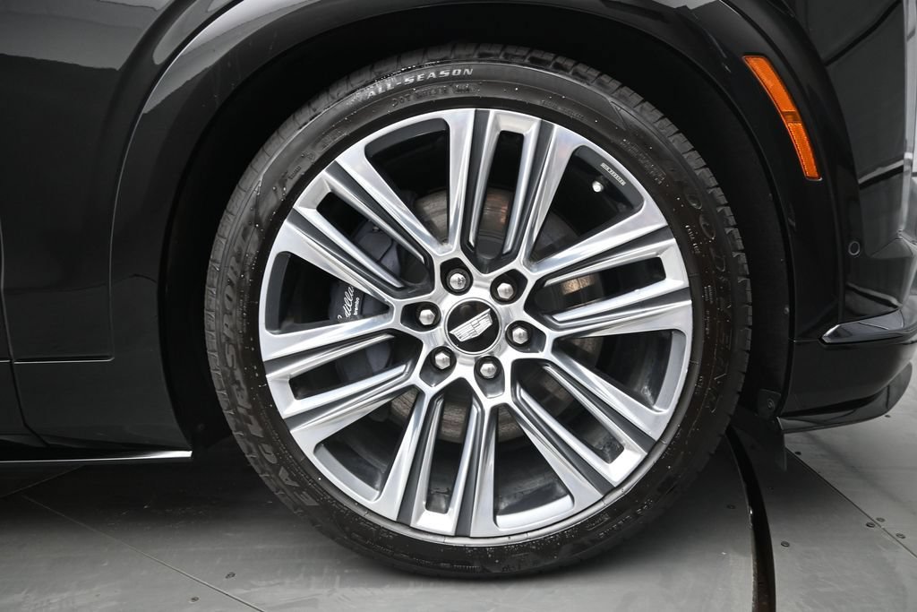 Certified 2026 Cadillac Vistiq Platinum w/ LPO, Floor Liner Package AWD/4WD image 37