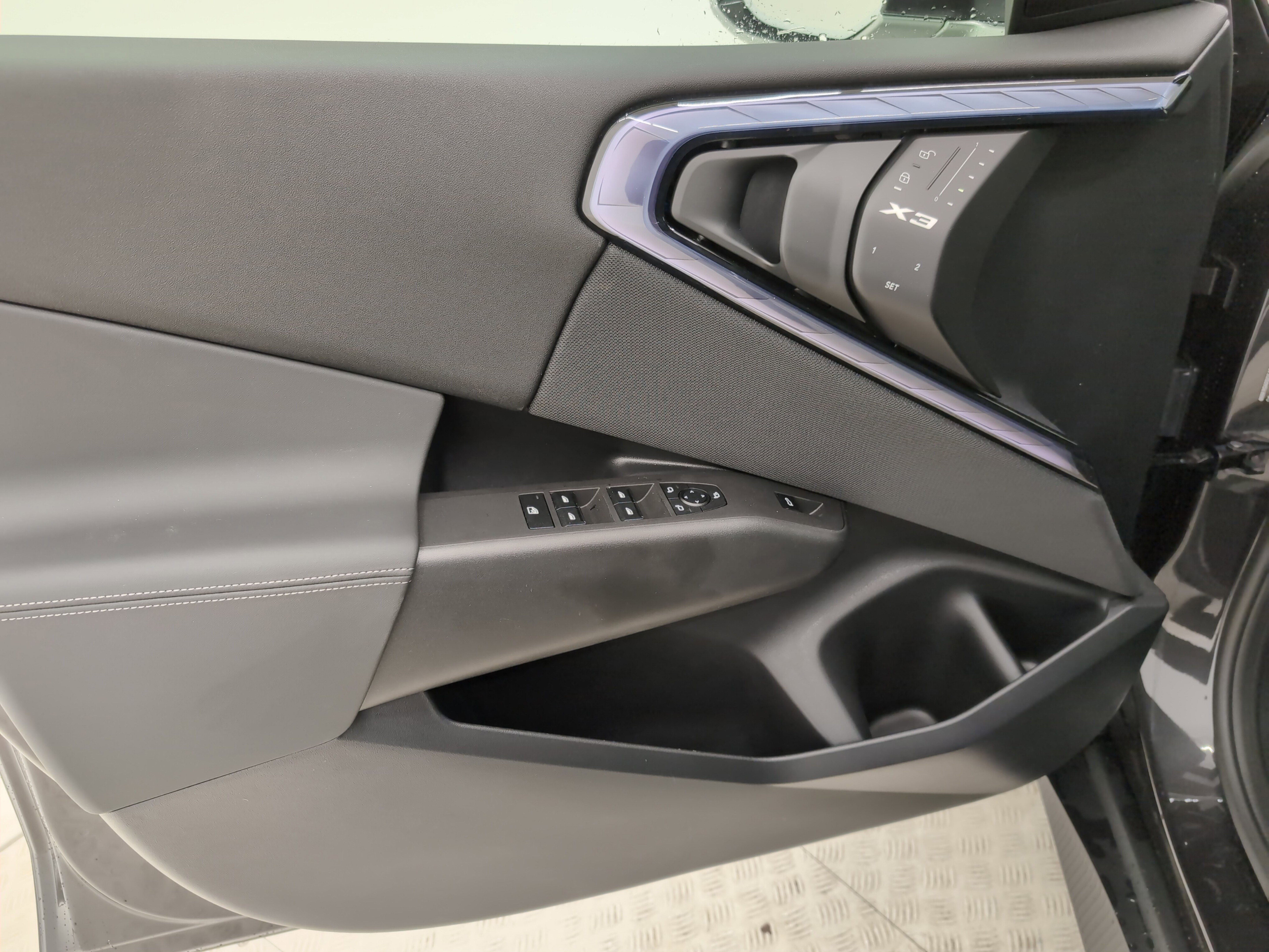 New 2025 BMW X3 xDrive30i w/ Premium Package image 11