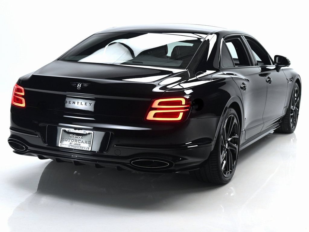 Used 2025 Bentley Flying Spur Plug-In Hybrid AWD/4WD image 6