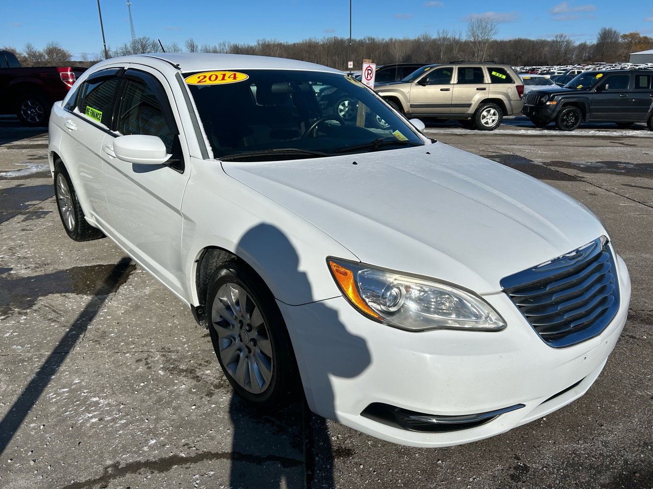 Used 2014 Chrysler 200 LX image 3