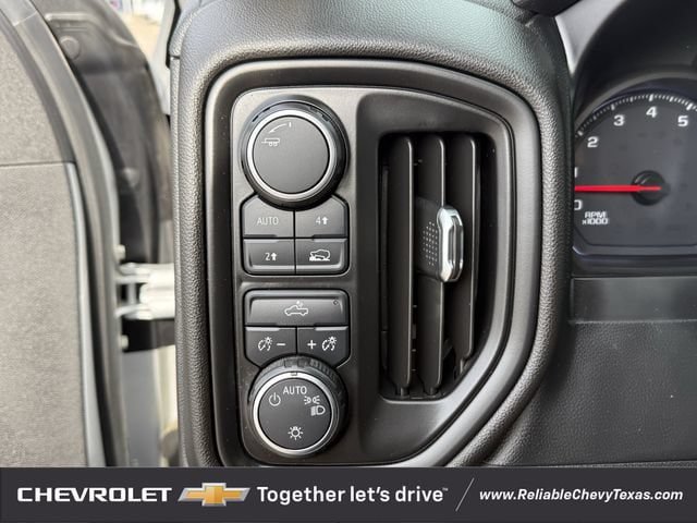 Used 2020 Chevrolet Silverado 1500 Custom w/ Custom Value Package AWD/4WD image 24