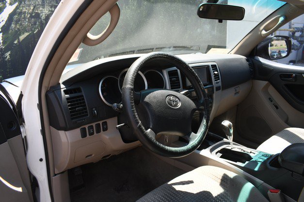 Used 2007 Toyota 4Runner SR5 AWD/4WD image 14