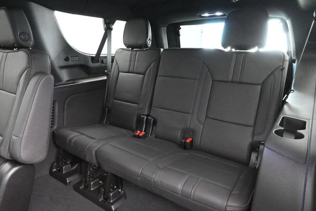 New 2026 Chevrolet Suburban RST w/ RST Capability Package AWD/4WD image 24