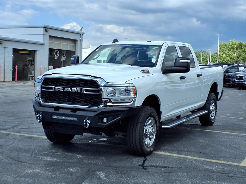 Used 2024 RAM 2500 Tradesman w/ Chrome Appearance Group AWD/4WD image 2