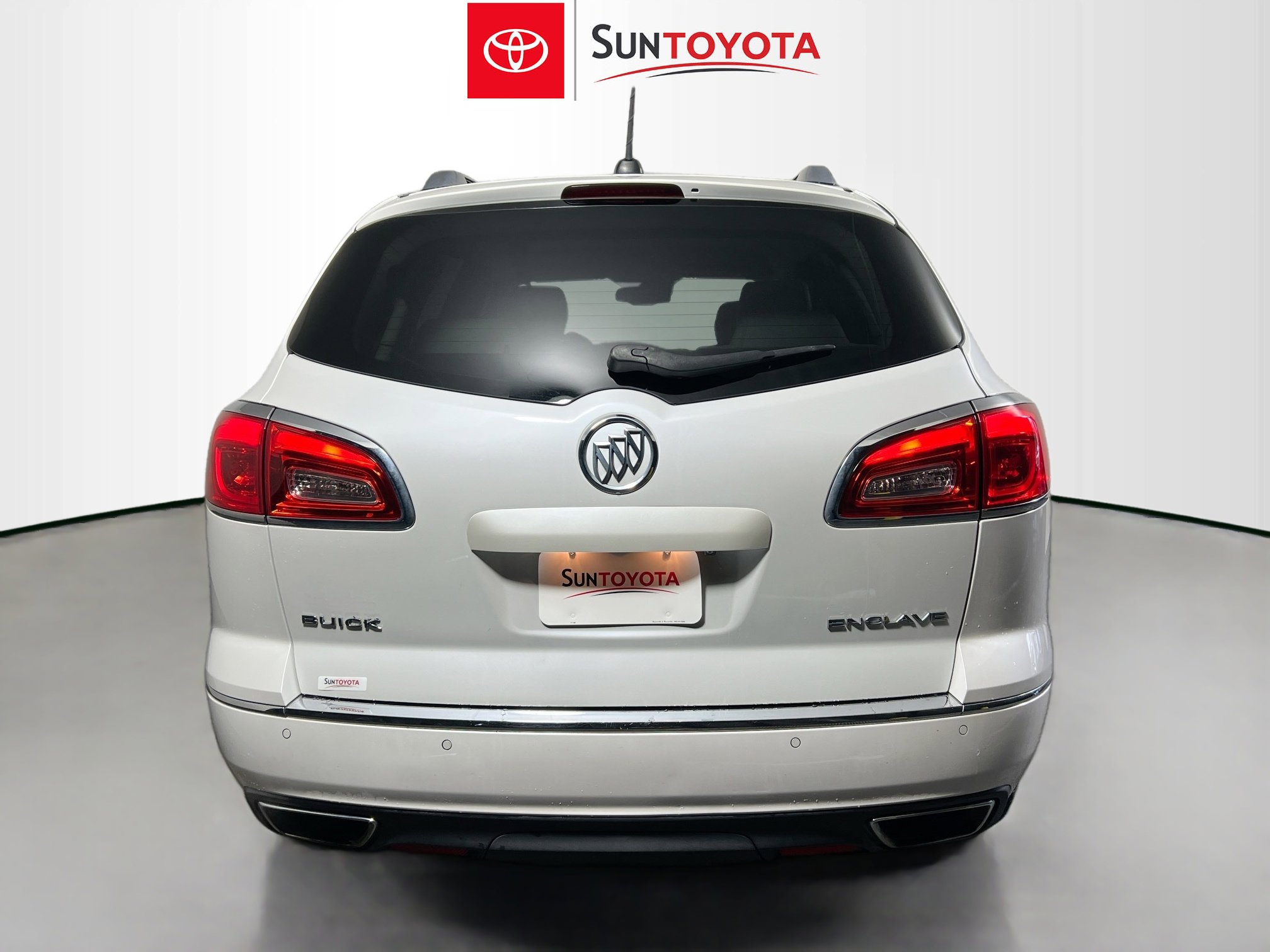 Used 2016 Buick Enclave Leather image 4