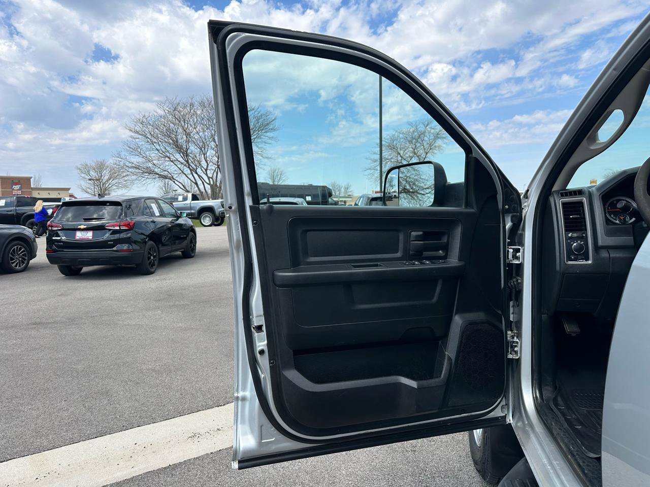 Used 2018 RAM 3500 Tradesman w/ Popular Equipment Group image 11