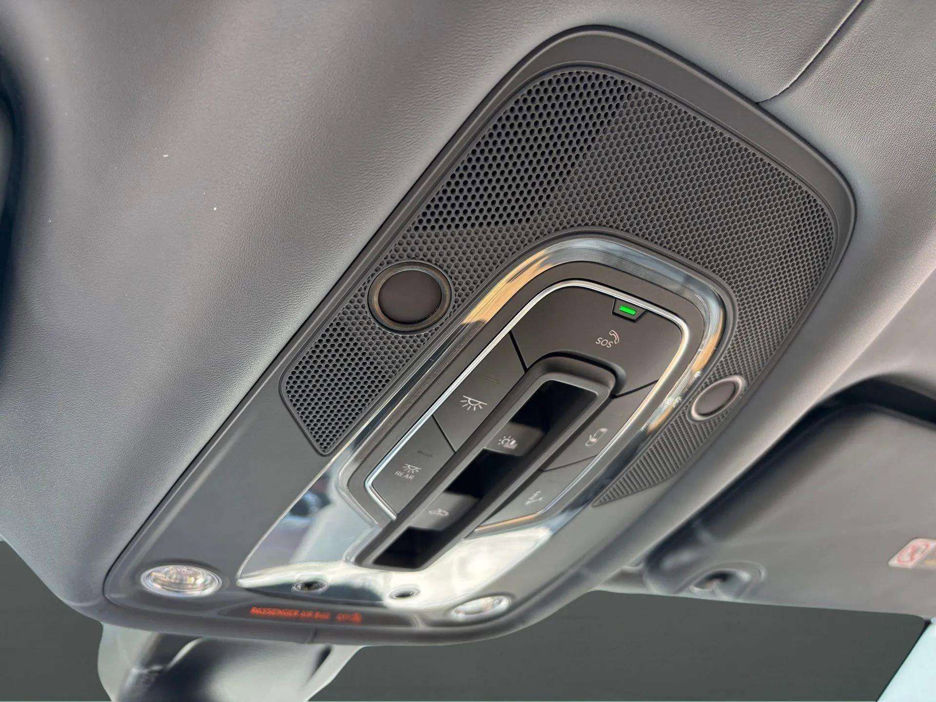 New 2025 Bentley Bentayga Extended Wheelbase image 16