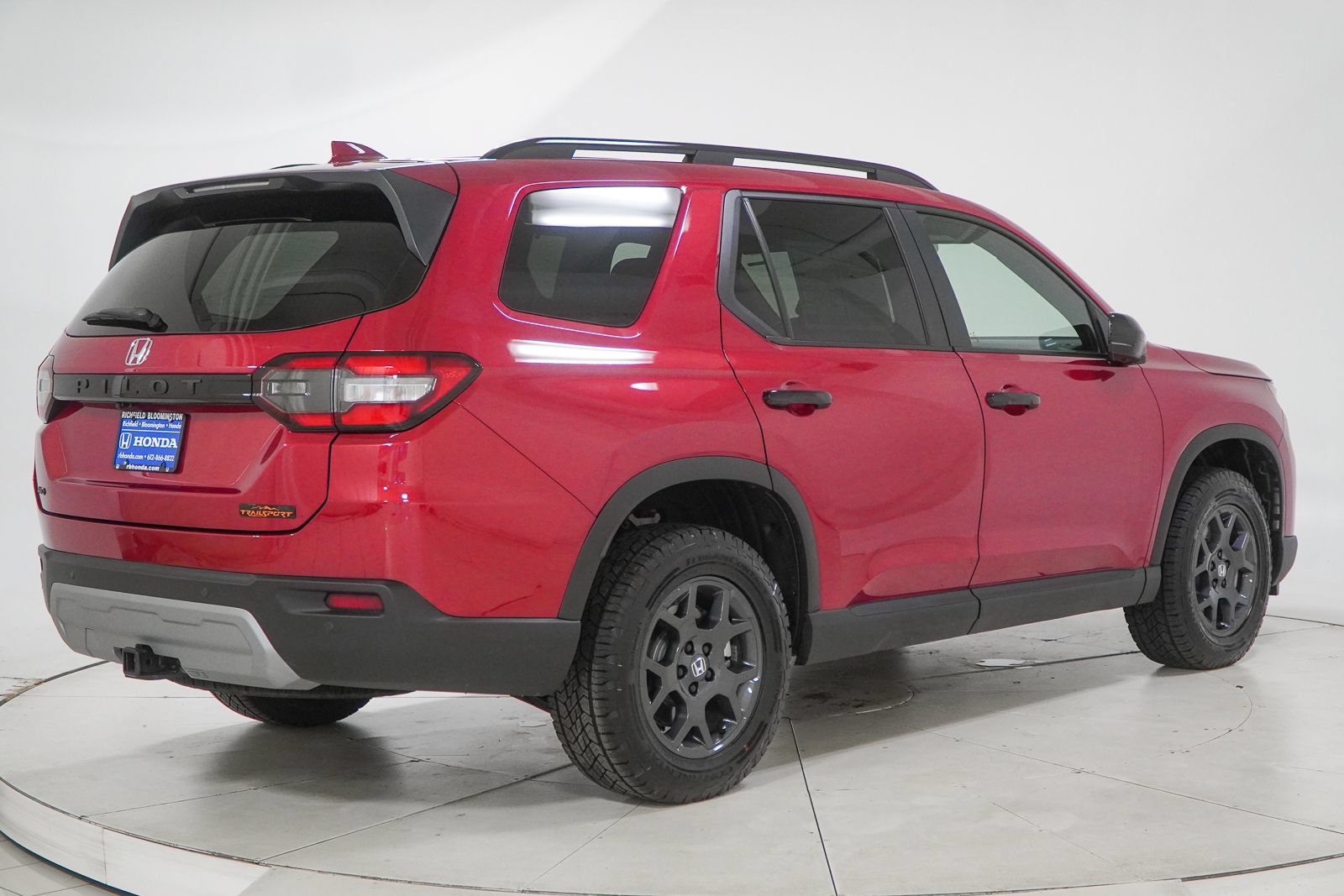 Certified 2025 Honda Pilot TrailSport image 13
