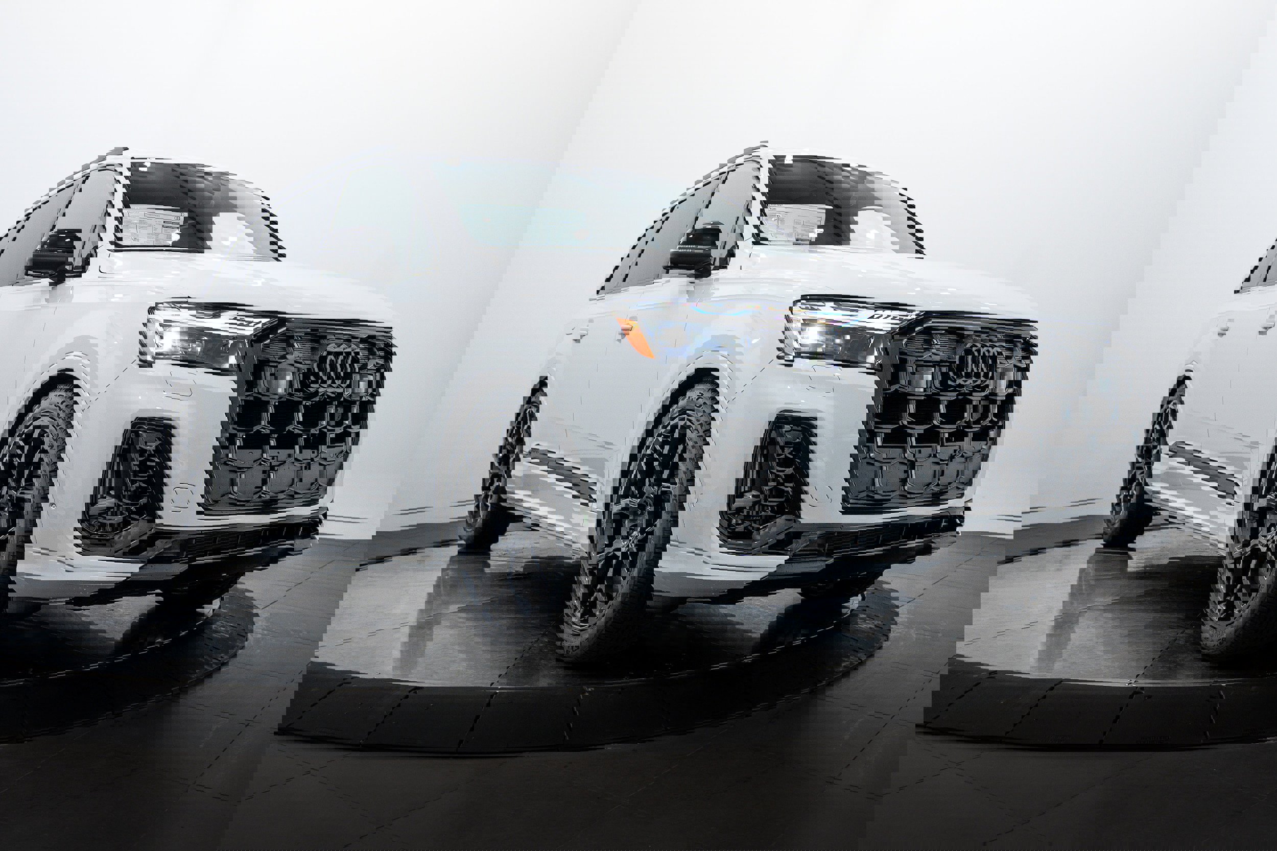 New 2026 Audi SQ7 Prestige