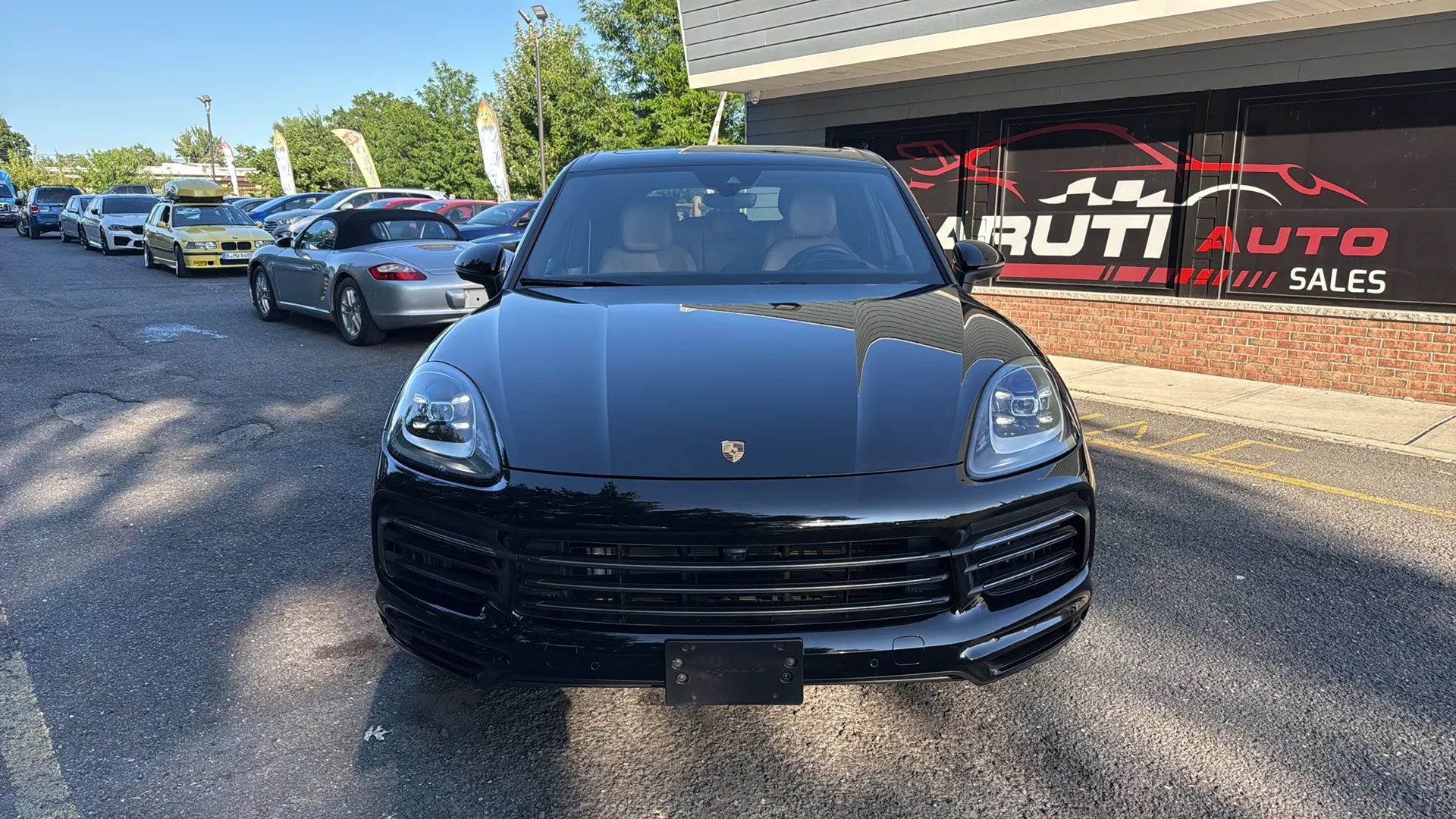 Used 2023 Porsche Cayenne Platinum Edition AWD/4WD image 2