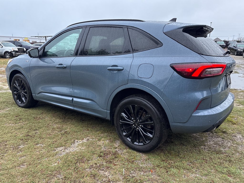 Certified 2023 Ford Escape ST-Line Elite AWD/4WD image 15