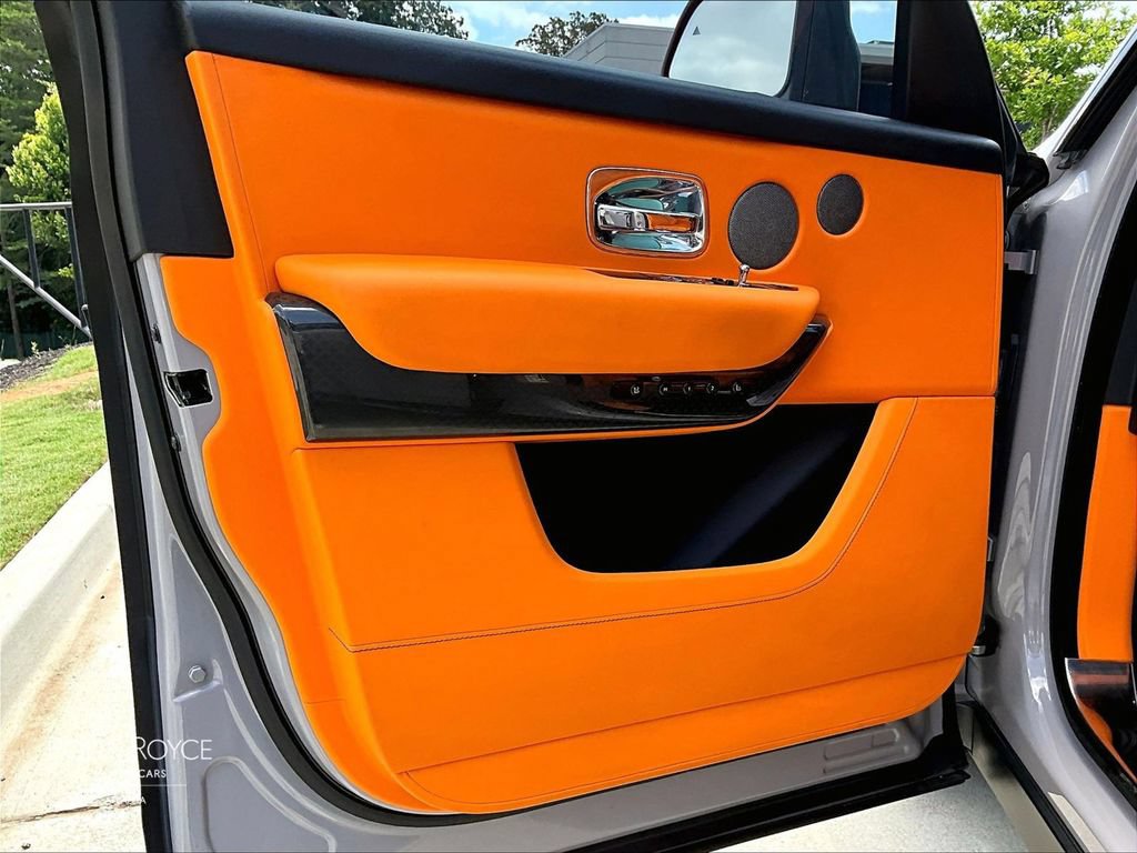 Certified 2023 Rolls-Royce Cullinan Black Badge AWD/4WD image 19