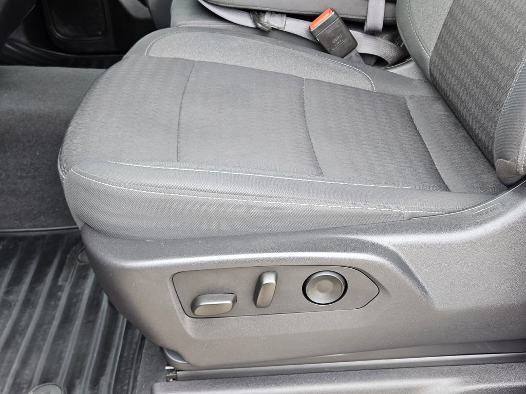 Used 2025 Chevrolet Silverado 2500 Custom w/ Custom Value Package AWD/4WD image 28