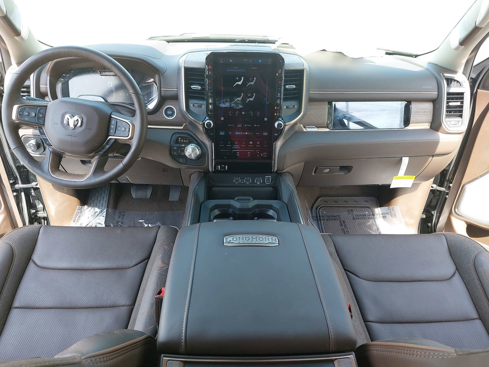 New 2025 RAM 1500 Limited AWD/4WD image 9